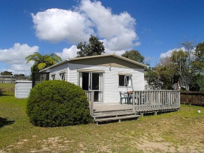 Ollaberry - Mangawhai Heads Bach